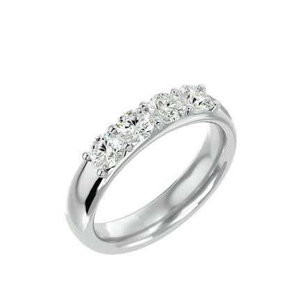 Sparkle round diamond 4 stone ring