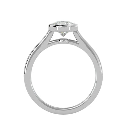Jeden Halo diamond engagement ring